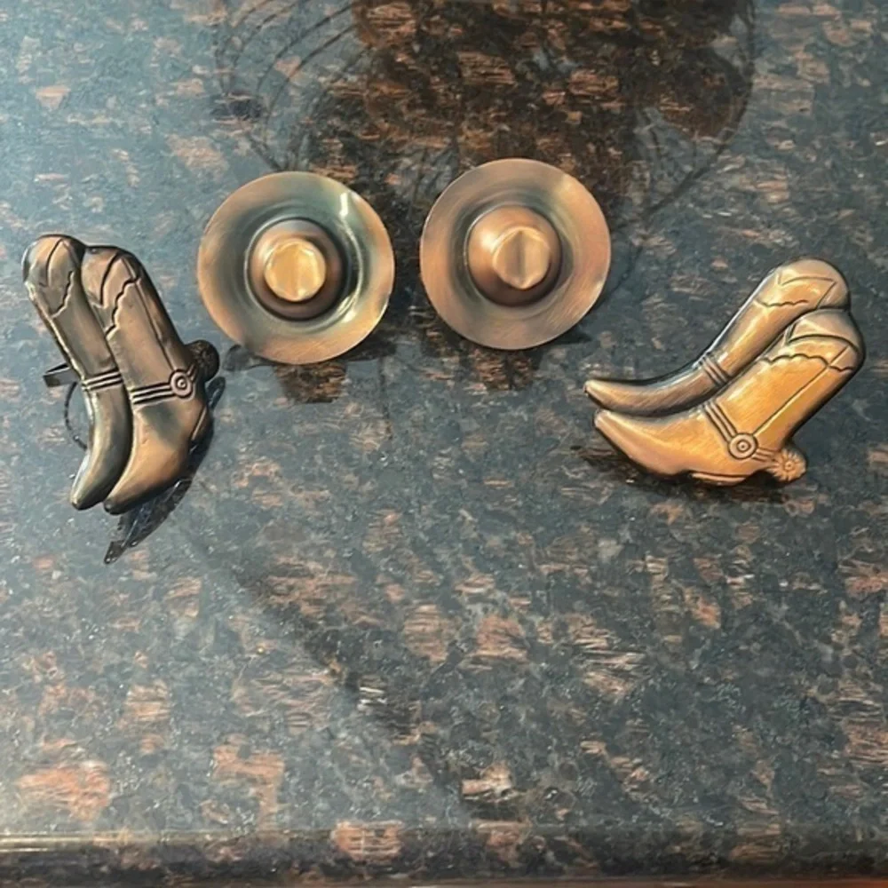 Western boots and hats napkin holders (4)